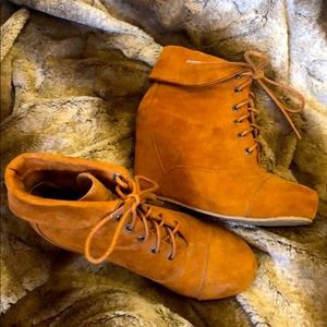 Bamboo heeled booties